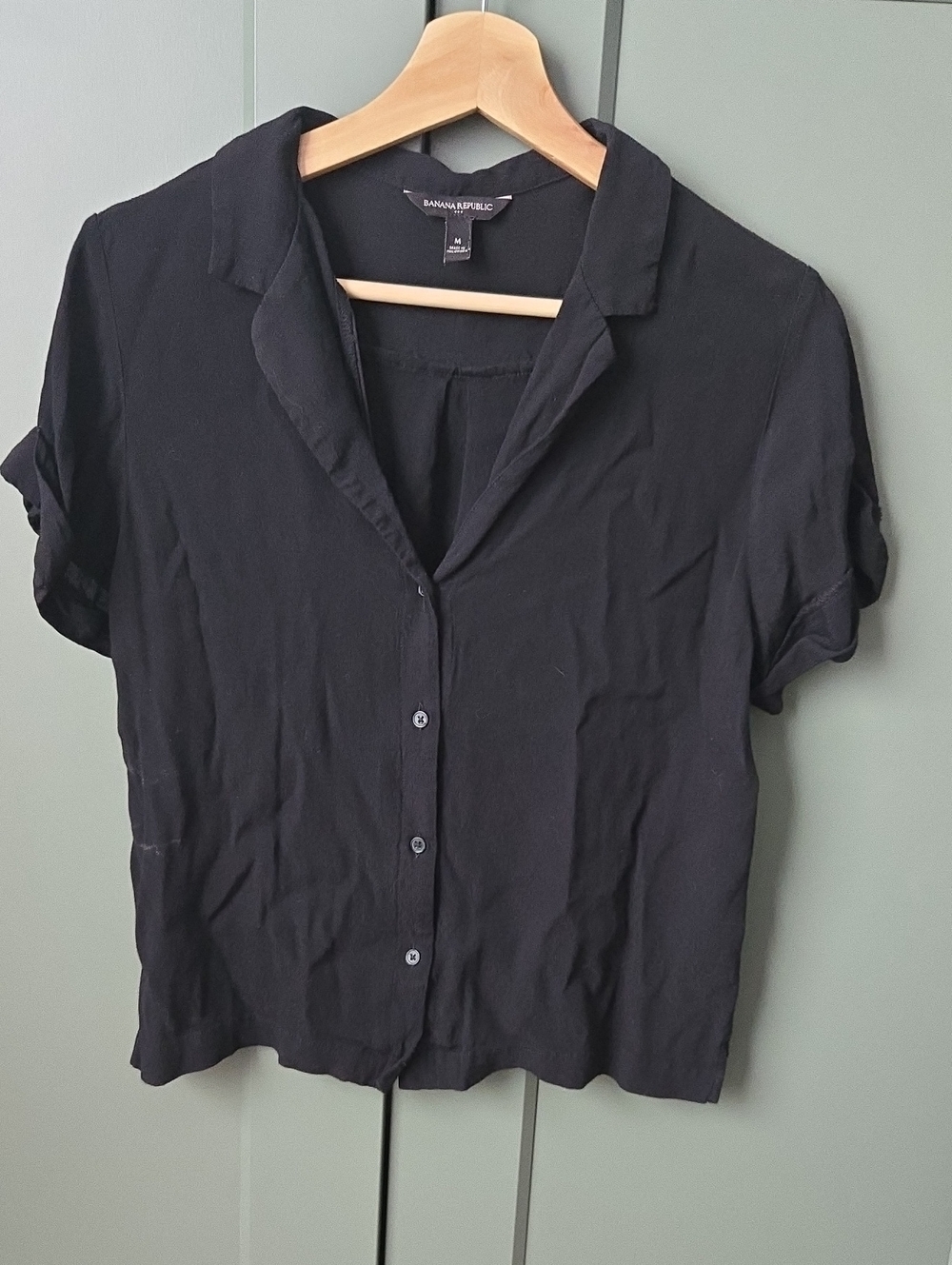 Banana Republic Black Short Sleeve Button-Down Blouse